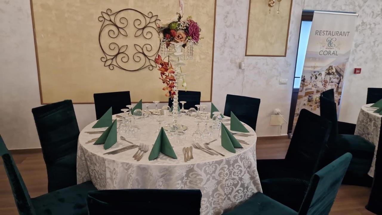 Hotel Coral Valea Lupului  Dış mekan fotoğraf